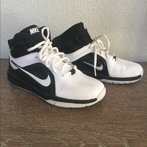 Nike sneakers, size 5.5 youth
